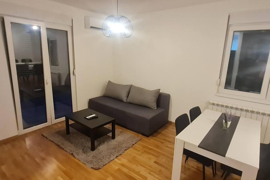 Amar 4 Apartment *