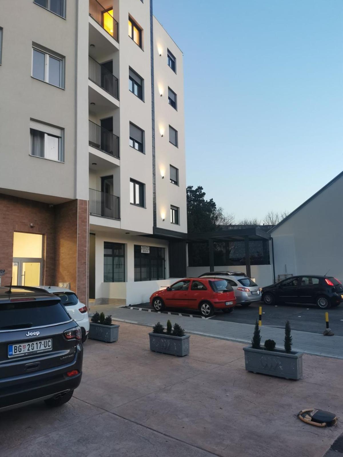 Amar 4 Zemun