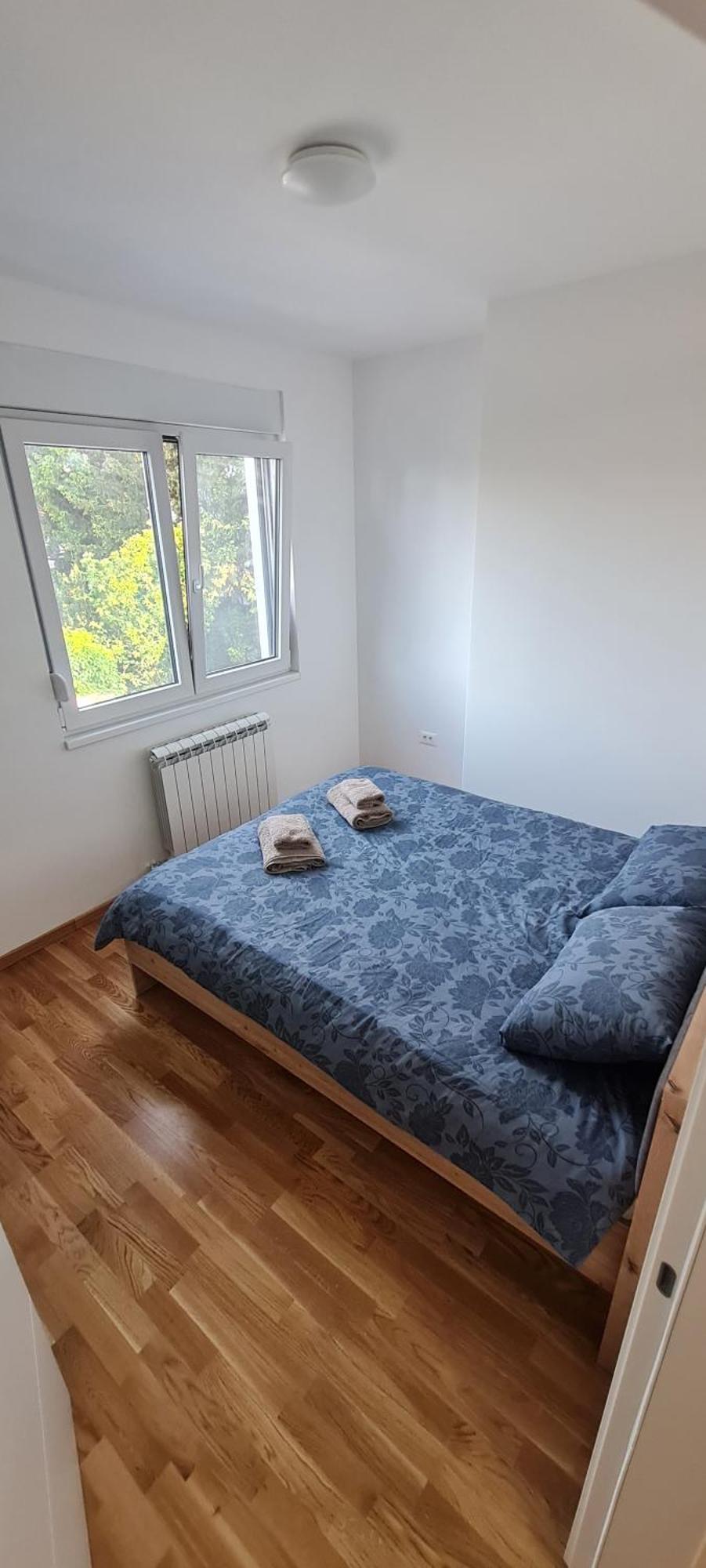 Amar 4 * Zemun